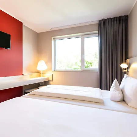 Hotel Serways Ost 2*