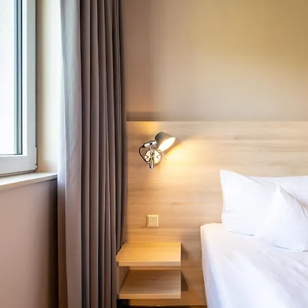 Hotel Serways Ost 2*