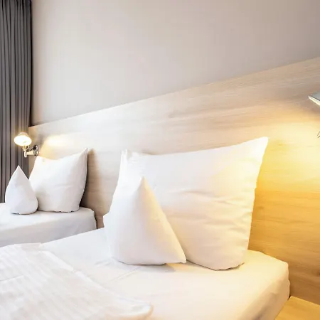 Serways Ost 2* Feucht