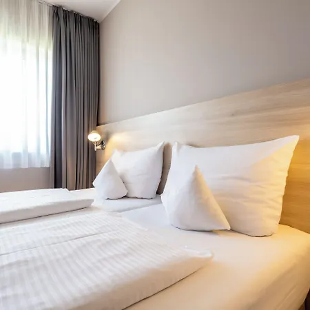 Hotel Serways Ost 2*