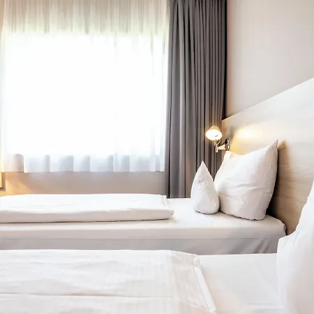 Hotel Serways Ost